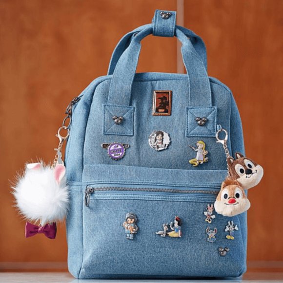 ! SOLD ! Mickey Mouse Icon Flair Denim Backpack - Picture 2 of 8
